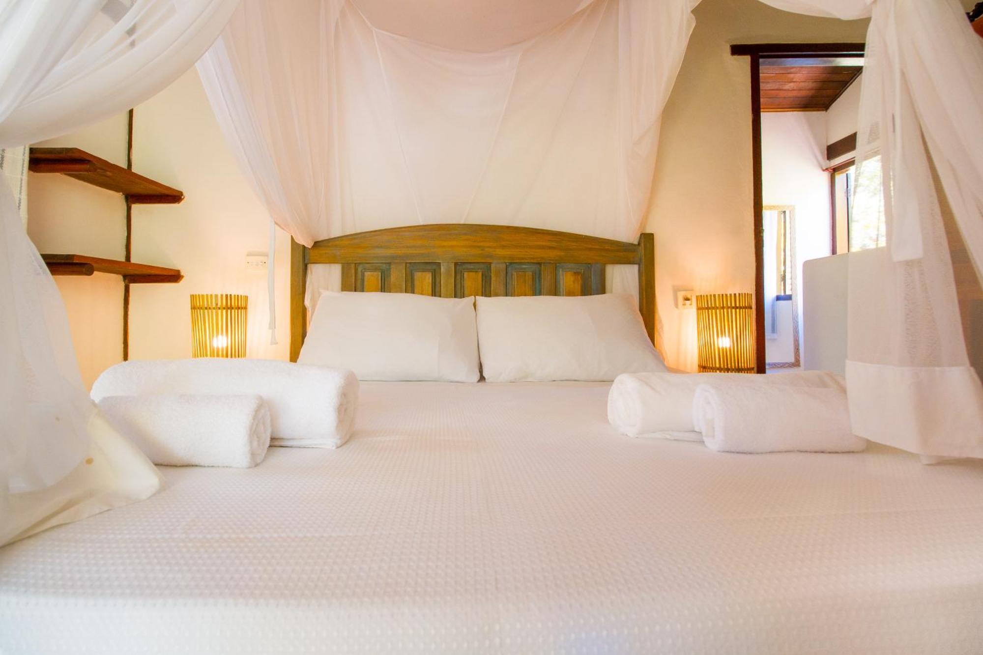 Travel Inn Pousadas & Beach Club Транкозо Екстериор снимка